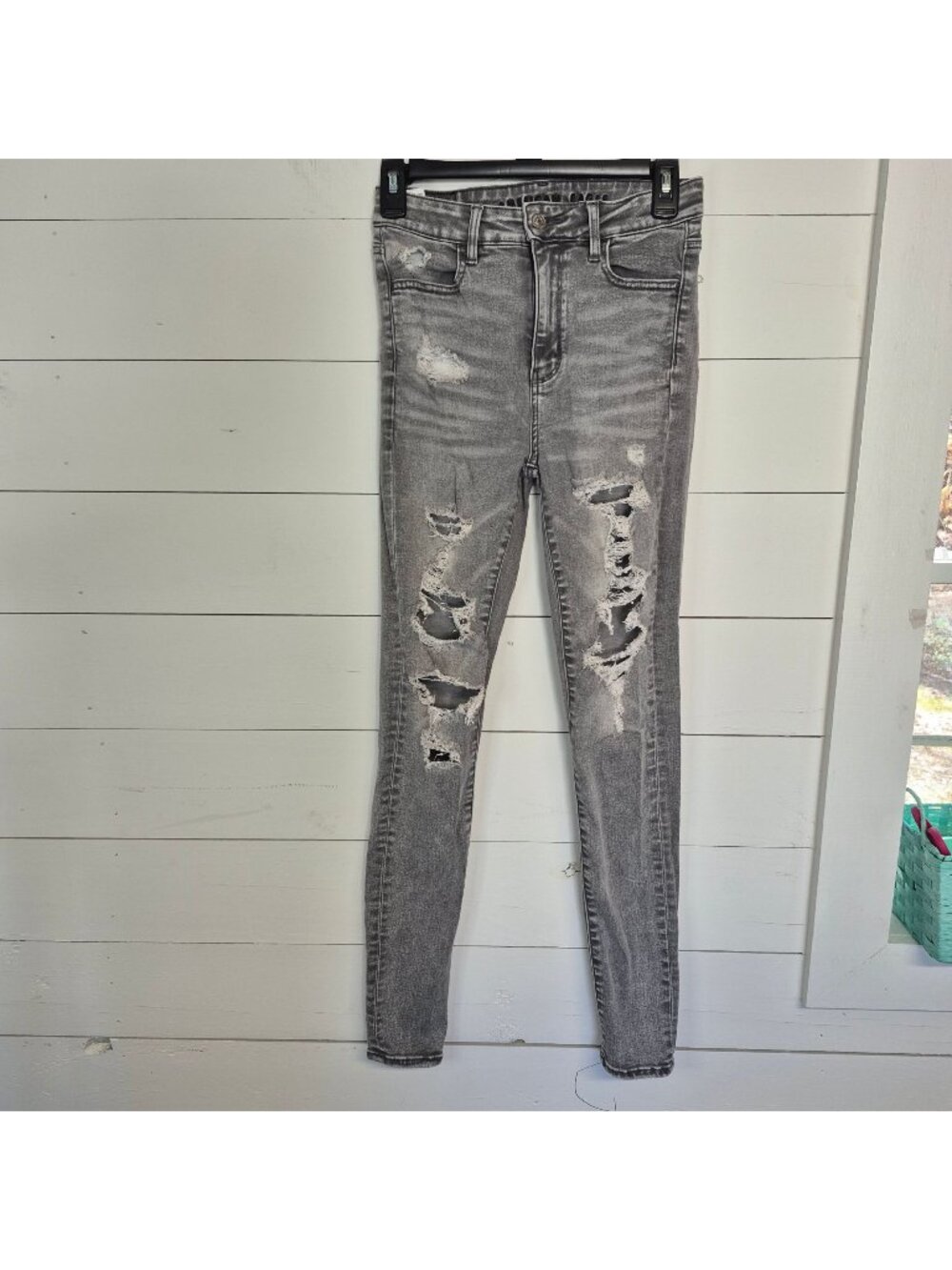 American Eagle Womens Size 2 Long Distressed Gray Skinny Jeans Stretch Denim